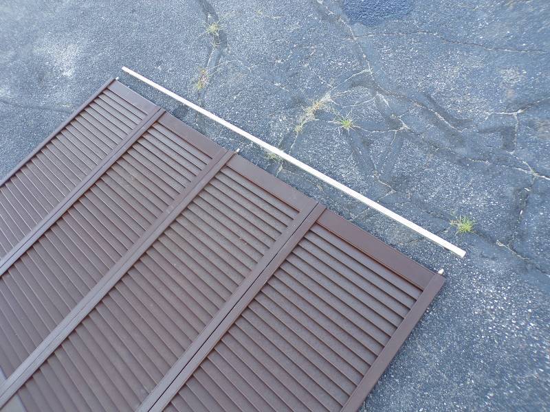 lot 160 image: Pair of Bifold Closet Doors Louvered