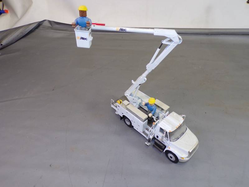 lot 221 image: Altech Di cast Power Service Truck