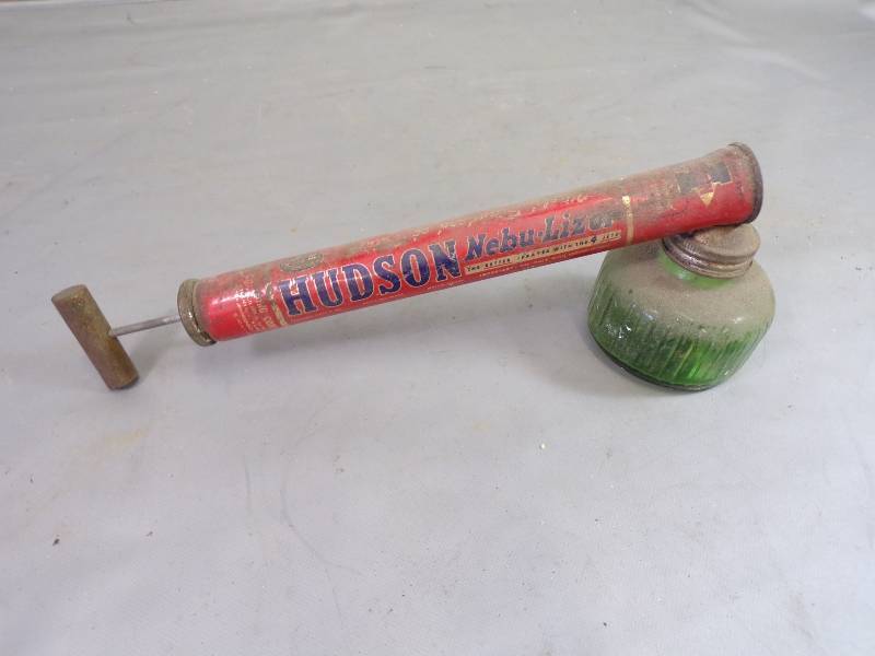 lot 250 image: Vintage Hudson Nebulizer