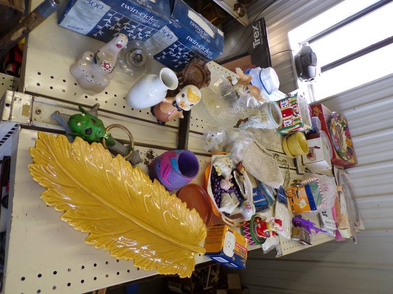 lot 252 image: Huge Dcor lot with Turkey platters (2) Shower Curtins, Christmas lights and lots more