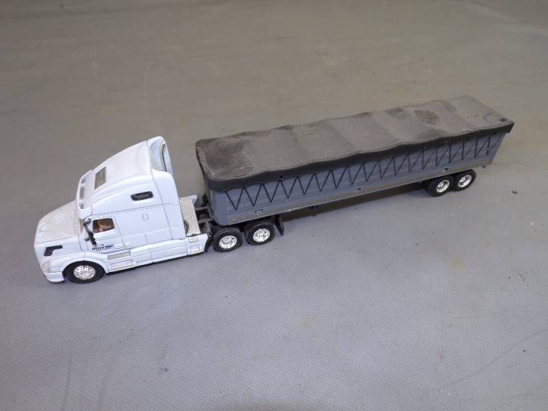 lot 262 image: Ottertail Power Limited Edition Die Cast Metal Collector Replica
