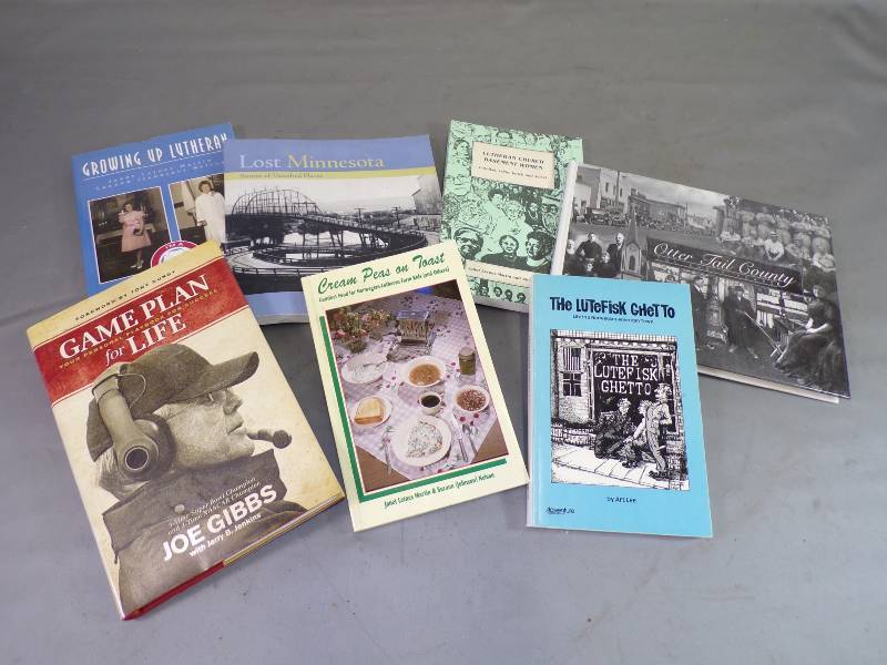 lot 270 image: Assorted Books