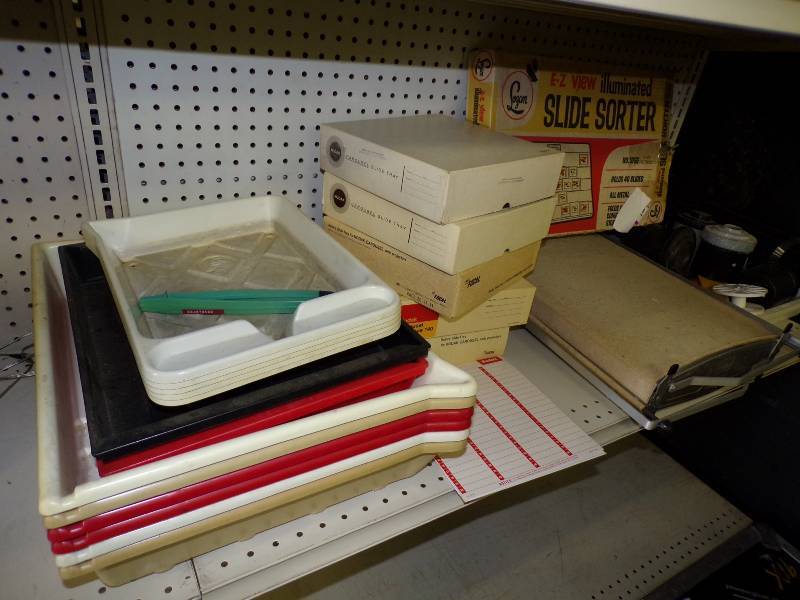 lot 284 image: Vintage Darkroom and Film equipment