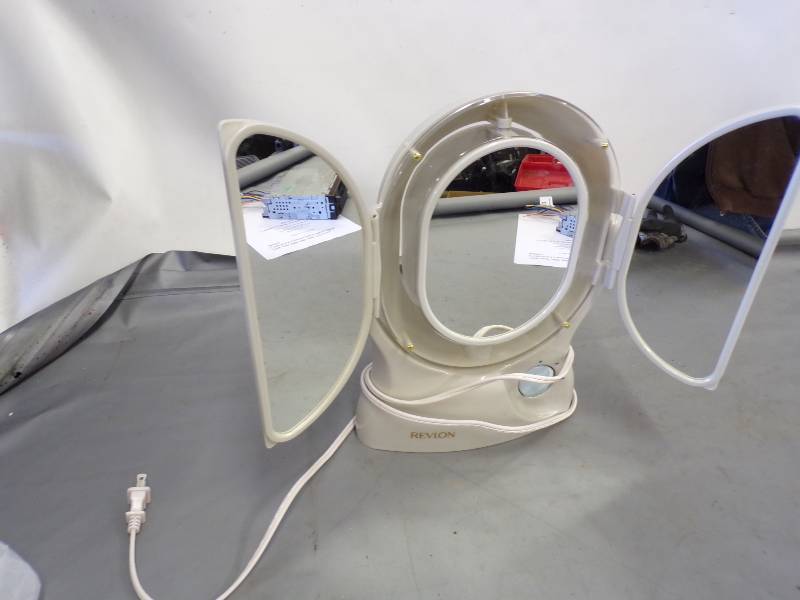 lot 295 image: Revlon Lighted Mirror