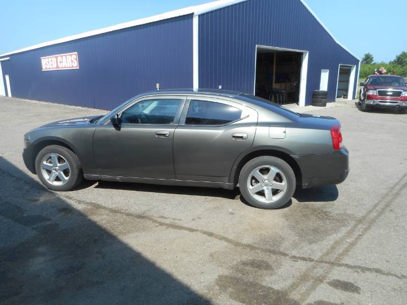 lot 2 image: 2009 Dodge Charger AWD