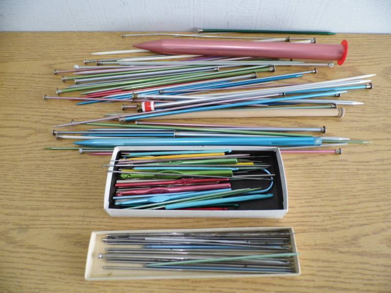 Knitting Needles - Crochet Hooks