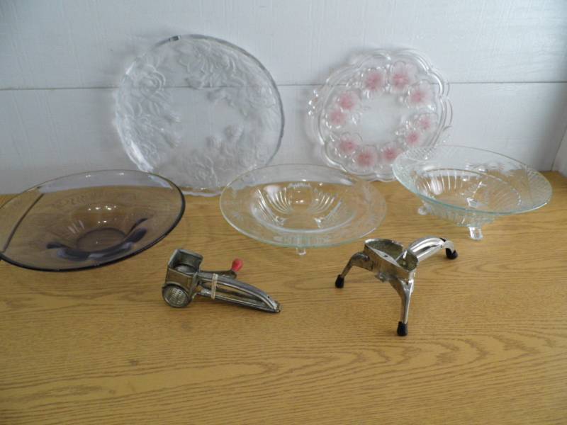 Serving Pieces -Grinder