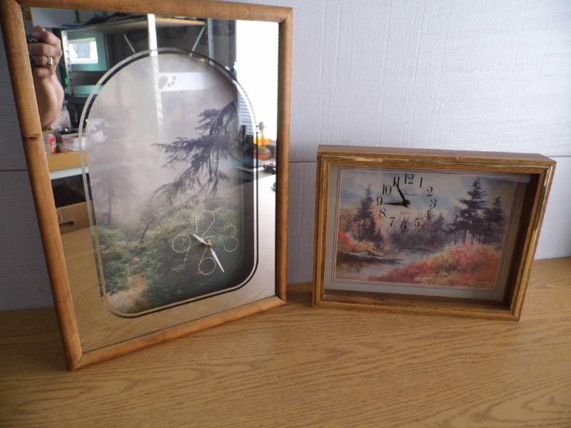 2 Clocks