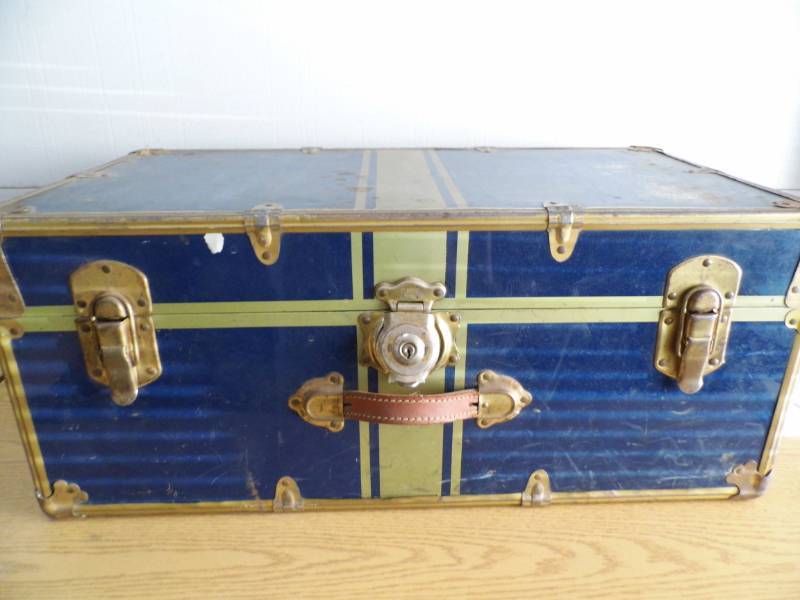 Trunk  Footlocker