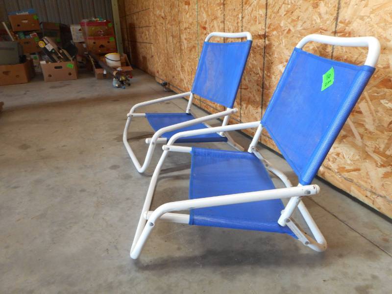 lot 16 image: Folding Mesh Beach Chairs