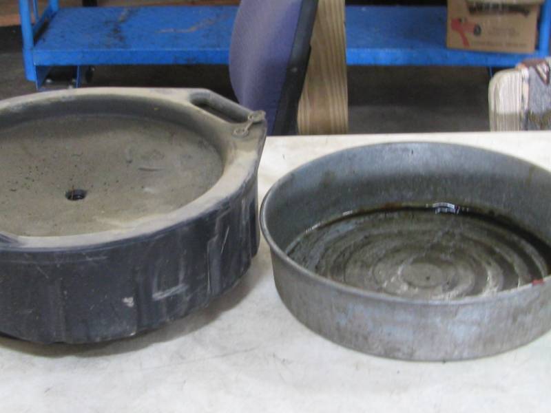 lot 34 image: Oil Drain Pans