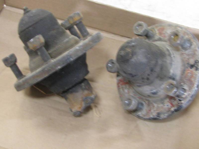 lot 38 image: Axle Hubs