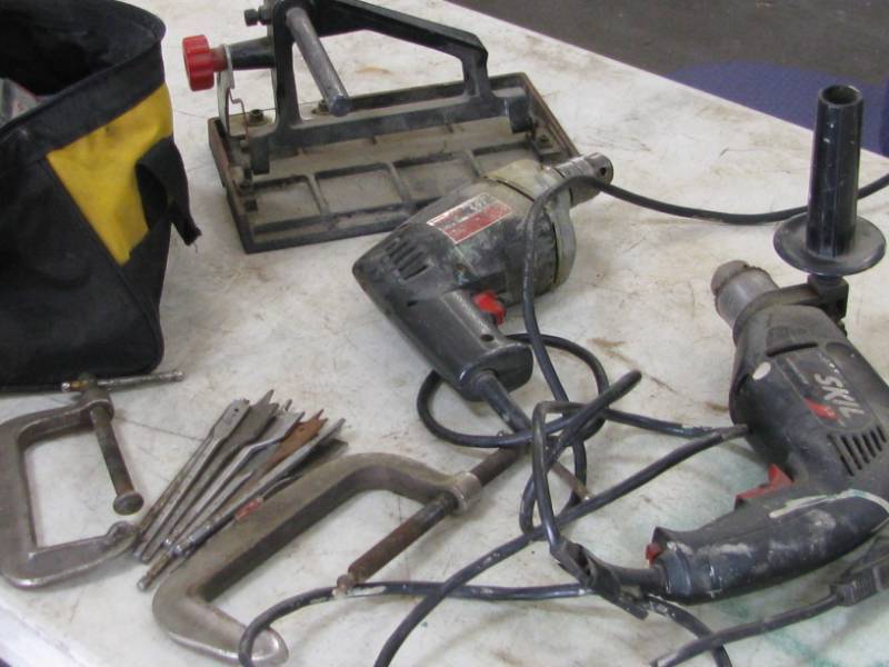 lot 45 image: Electric Drills