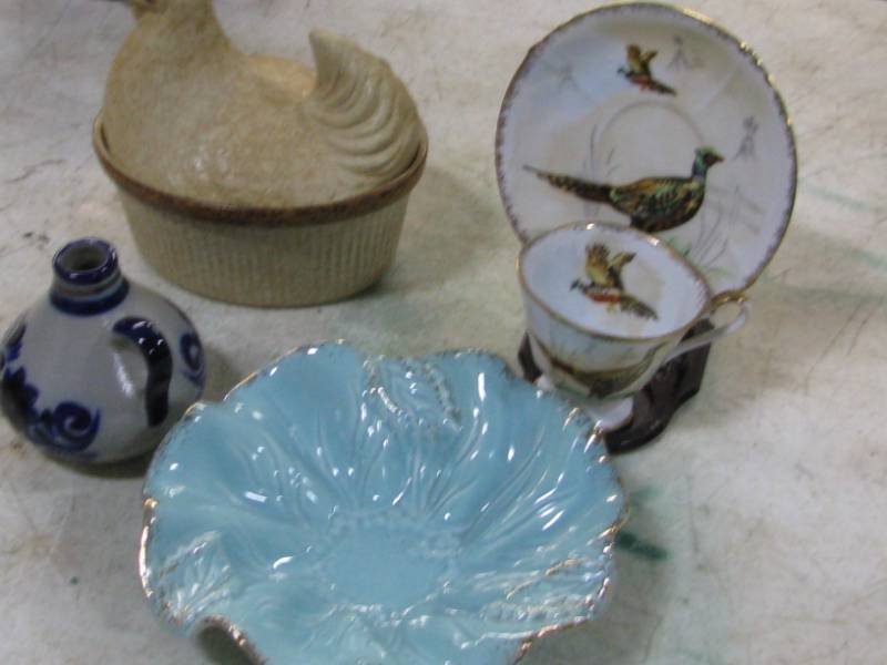lot 52 image: Pottery