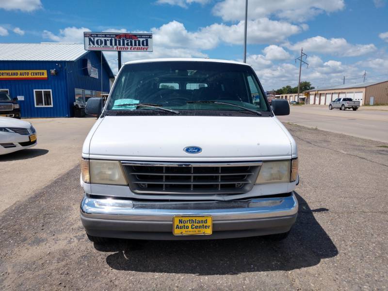 lot 1 image: 1993 Ford Econoline E150  Conversion Van