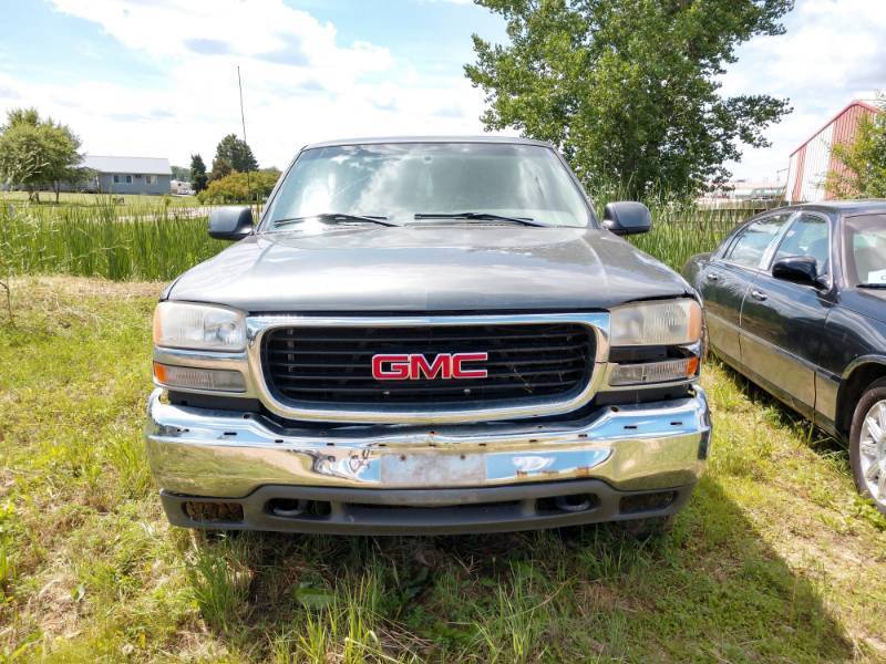lot 3 image: 2001 GMC Yukon XL 1500