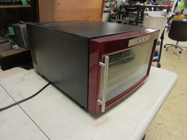 lot 611 image: EMERSON WINE REFRIGERATOR