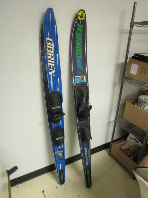 lot 617 image: OBRIEN MONO SKIS