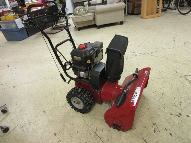 lot 619 image: CRAFTSMAN 24 SNOWBLOWER