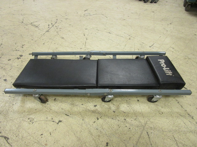 lot 620 image: PRO-LIFT AUTO CREEPER