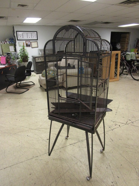 lot 621 image: BIRD CAGE