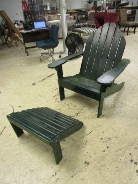 lot 623 image: ADIRONDACK CHAIR WITH OTTOMAN