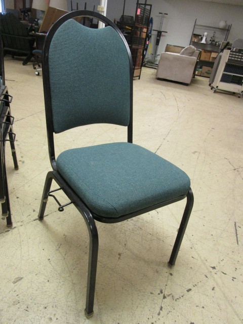 lot 635 image: INTERLOCKING RECEPTION CHAIRS