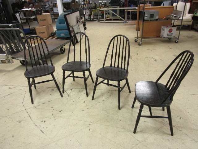 lot 636 image: FOUR DINING ROOM CHAIRS