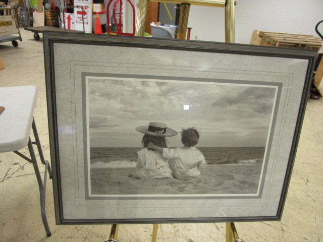 lot 663 image: BLACK & WHITE PHOTO OF TWO CHILDREN ON A BEACH