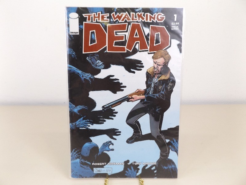 lot 41 image: 2008 Special Edition High Grade Walking Dead #1 Comic Book
