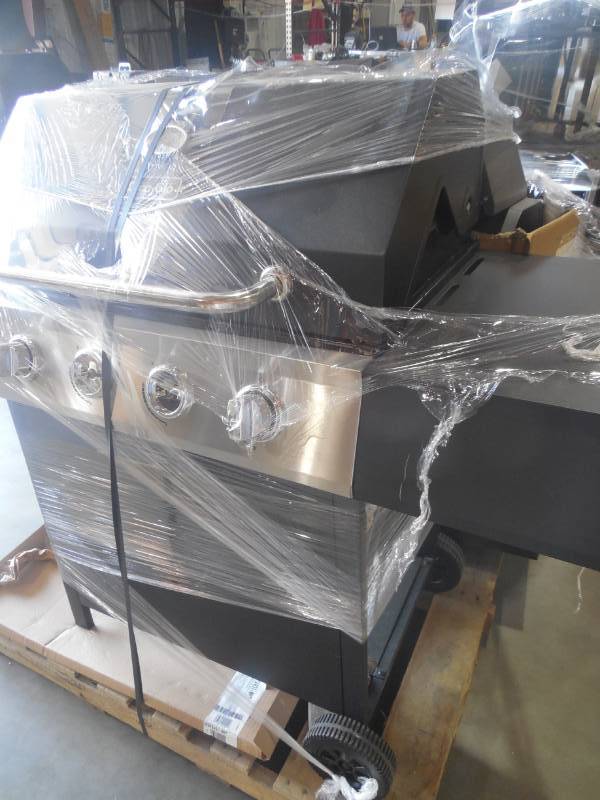 PALLET LOT OF GRILLS