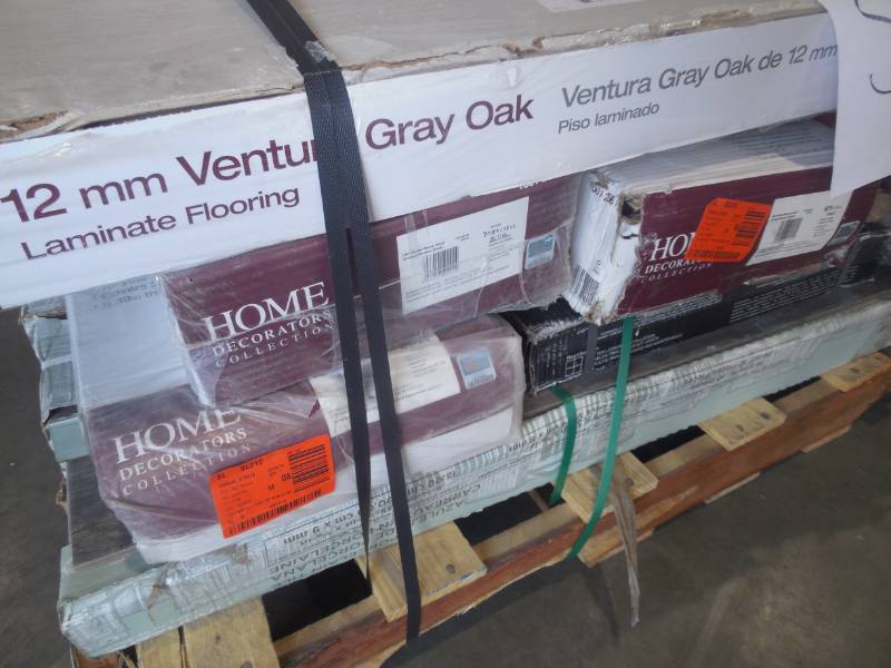 PALLET LOT OF FLOORING ITEMS, TILE