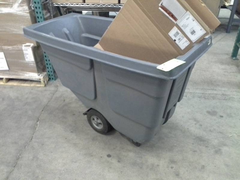 lot 54 image: Rubbermaid 1304 Utility Plastic Cart