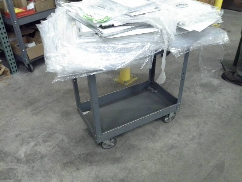 lot 78 image: Rolling Metal Cart with 2-Tiers