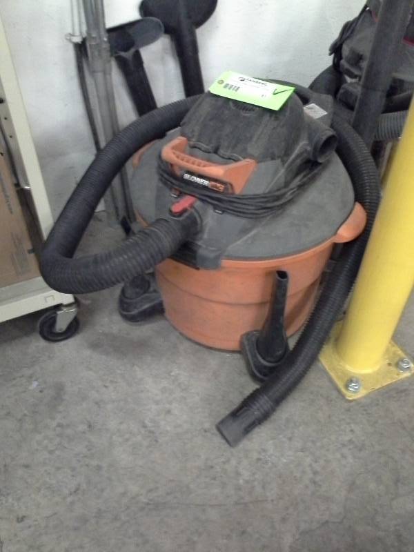lot 81 image: Ridgid 12-Gallon Blower Vac