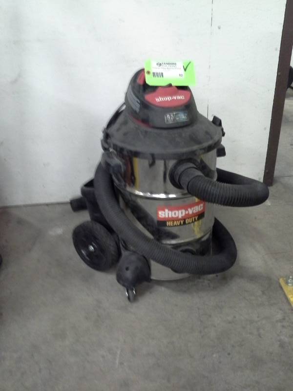lot 82 image: Shop-Vac Heavy Duty 6.5hp Wet Dry Shop Vac