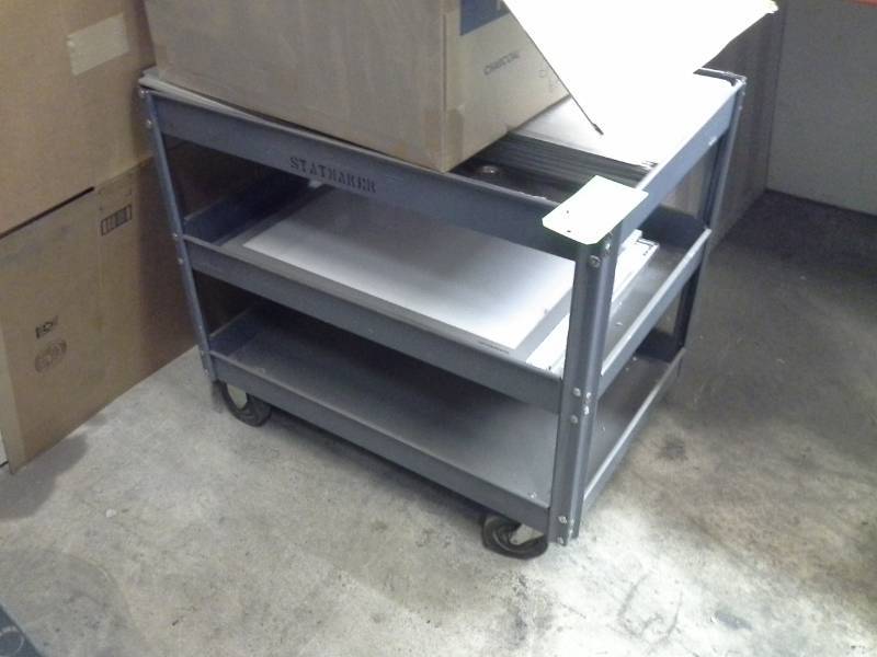 lot 98 image: Rolling Metal Cart with 3-Tiers