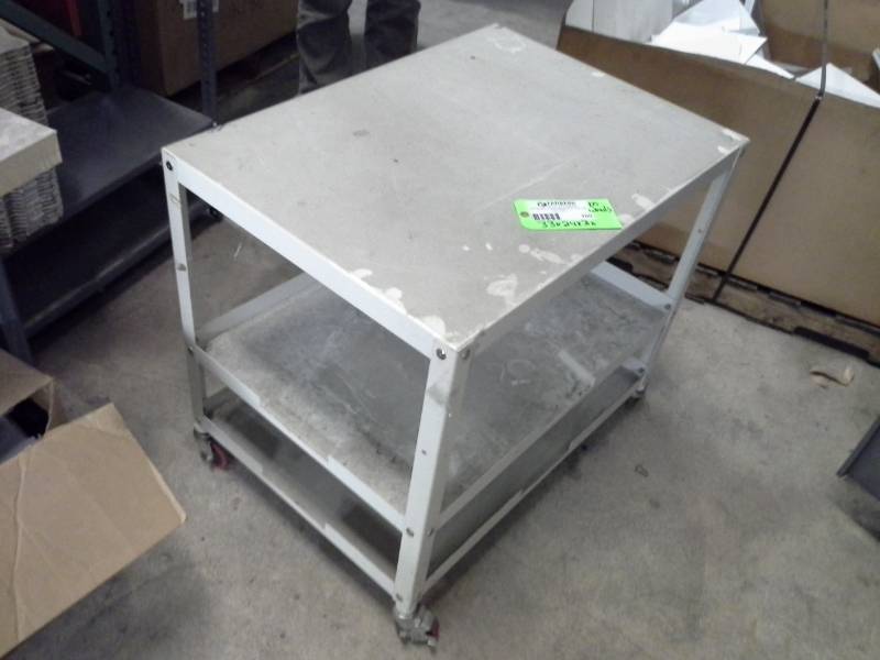 lot 100 image: Rolling Metal Cart with 3-Tiers