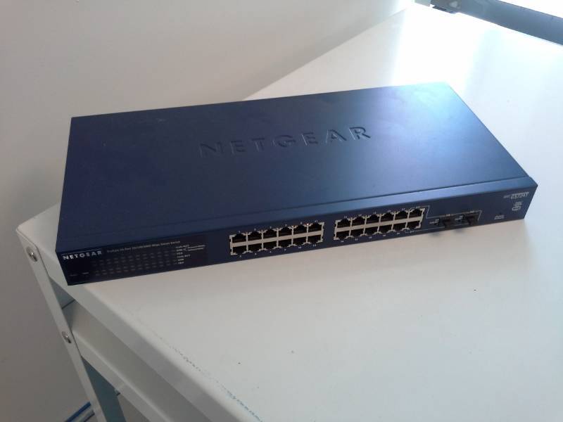 lot 2019 image: Netgear ProSafe 24-Port 101001000 Mbps Smart Switch GS724T