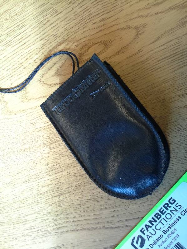 lot 2028 image: Davis Instruments Turbo Meter Wind Speed Indicator, Carry Case
