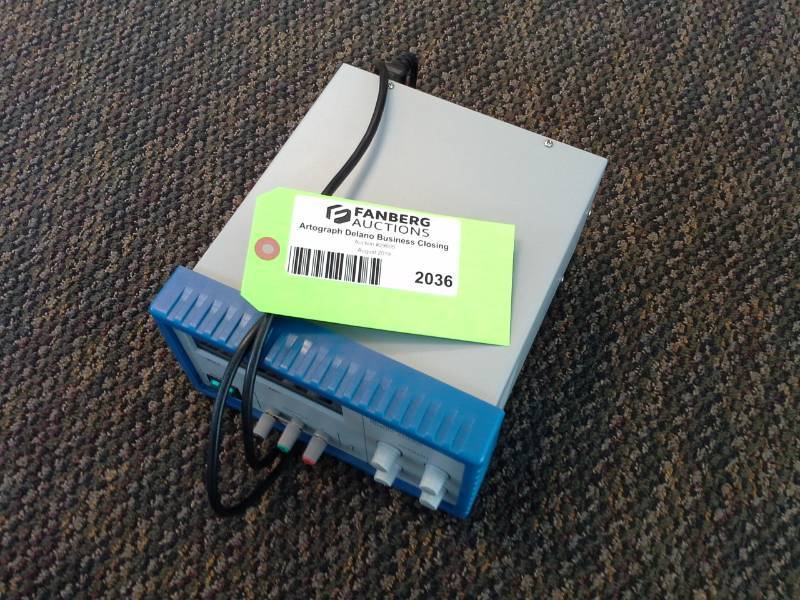 lot 2036 image: BK Precision 1666 DC Regulated Power Supply