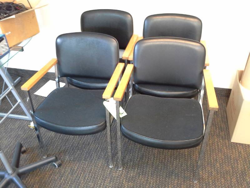 lot 2006 image: Lot of (4) Padded Entry Arm Chairs