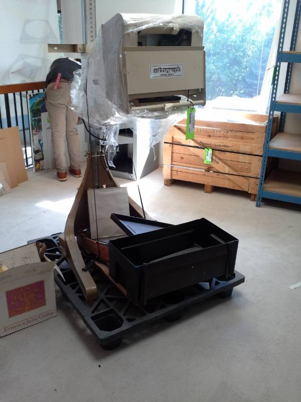 lot 2058 image: Artograph Projector
