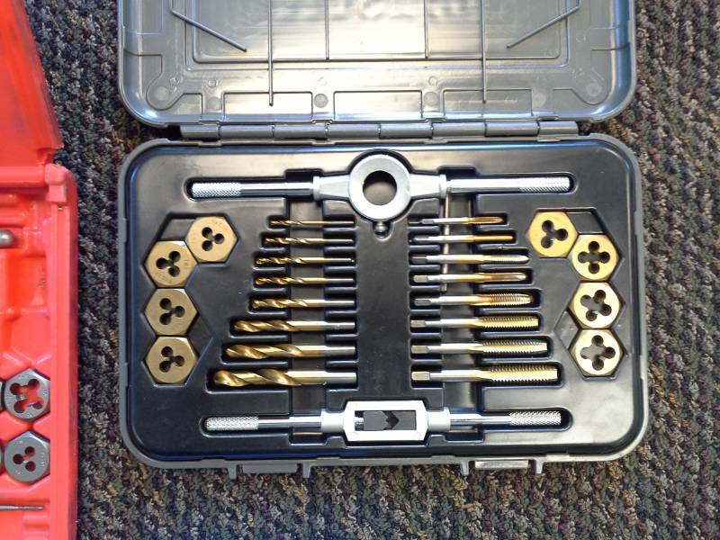 Dayton 40Piece Mechanics Tap & Die Set 4x575a, Master Mechanic 26