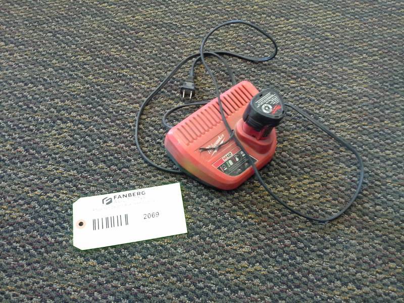 lot 2069 image: Milwaukee M12 12V Li-Ion Battery Charger, Battery