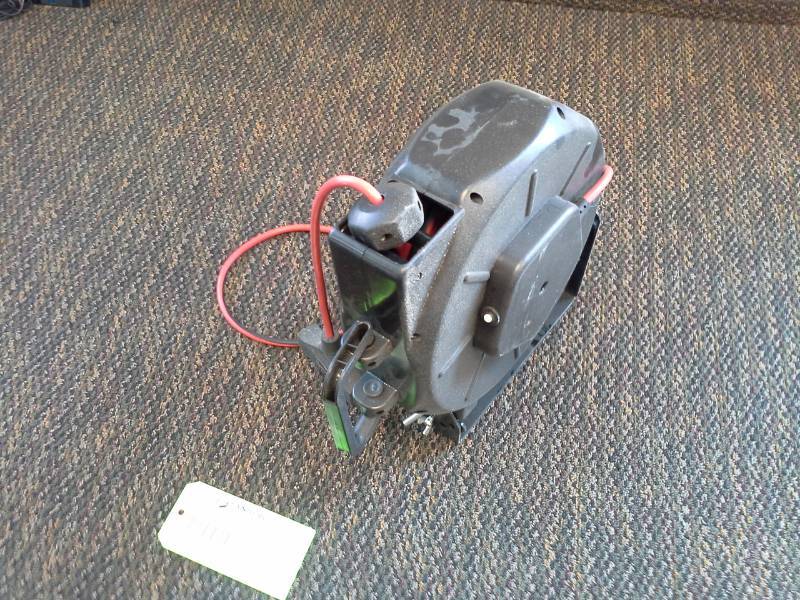 lot 2074 image: Husky 50ft. 143 SJTW Retractable Cord Reel with Tri-Tap