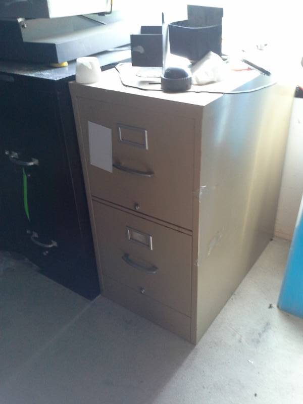 lot 2113 image: Lot of (3) Metal File Cabinets with 2-Drawers