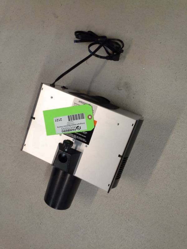 lot 2121 image: Artograph DesignMaster II Projector