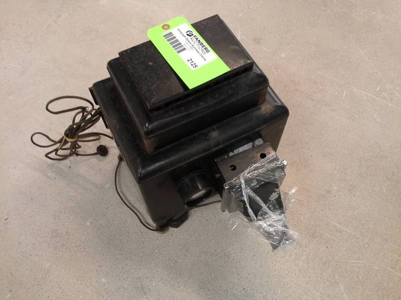 lot 2125 image: Projector
