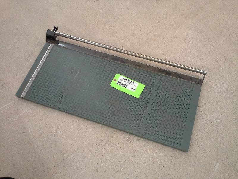 lot 2129 image: Premier 14in. Paper Cutter